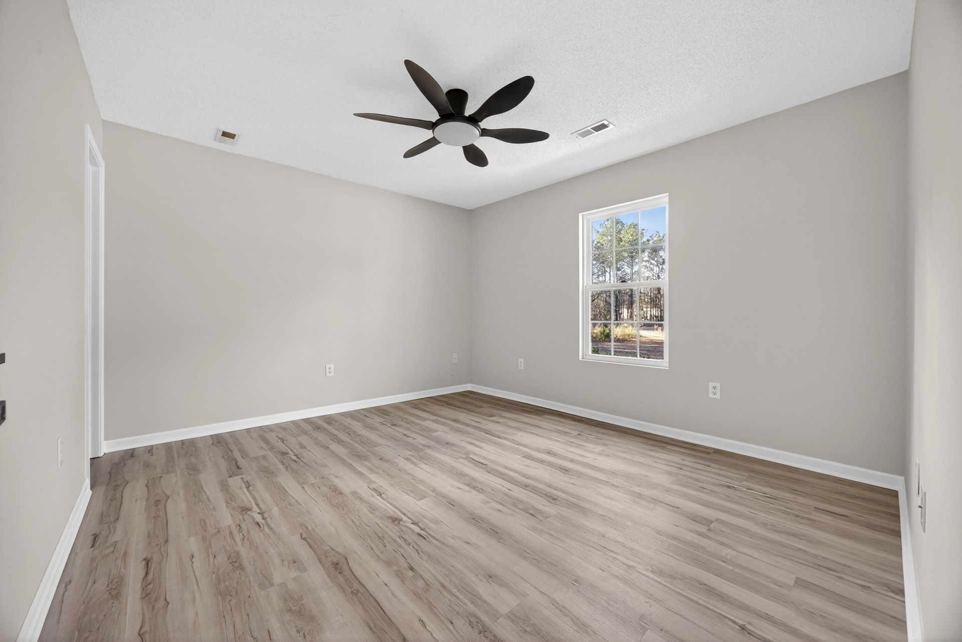 337 Majority Road Photo 14