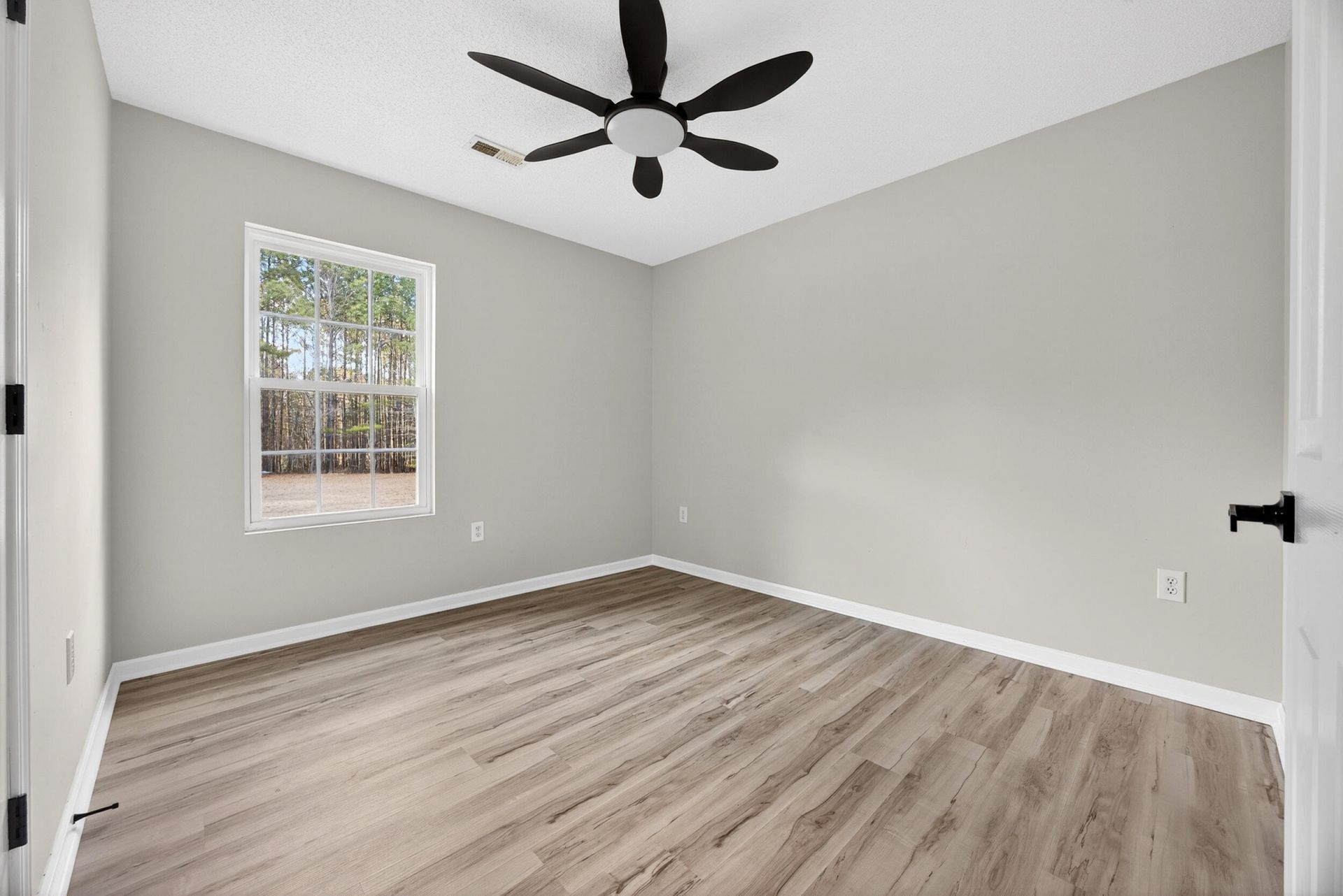 337 Majority Road Photo 22