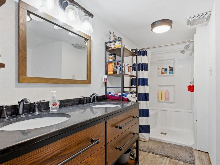 Property Image 102