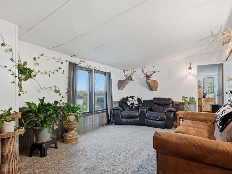 Property Image 100