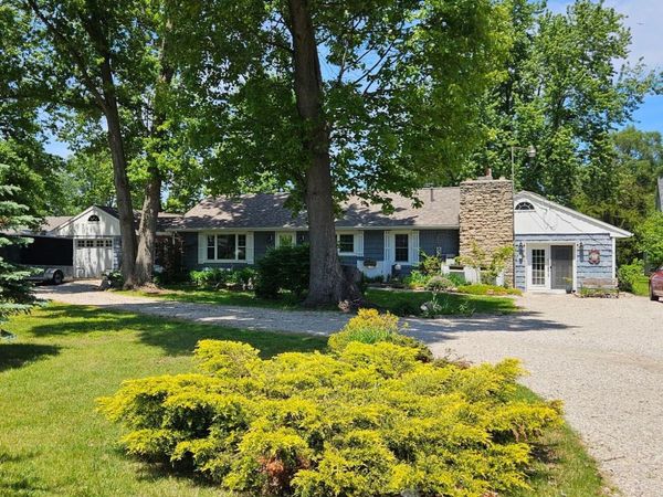8010 Hill Avenue, Holland, OH 43528