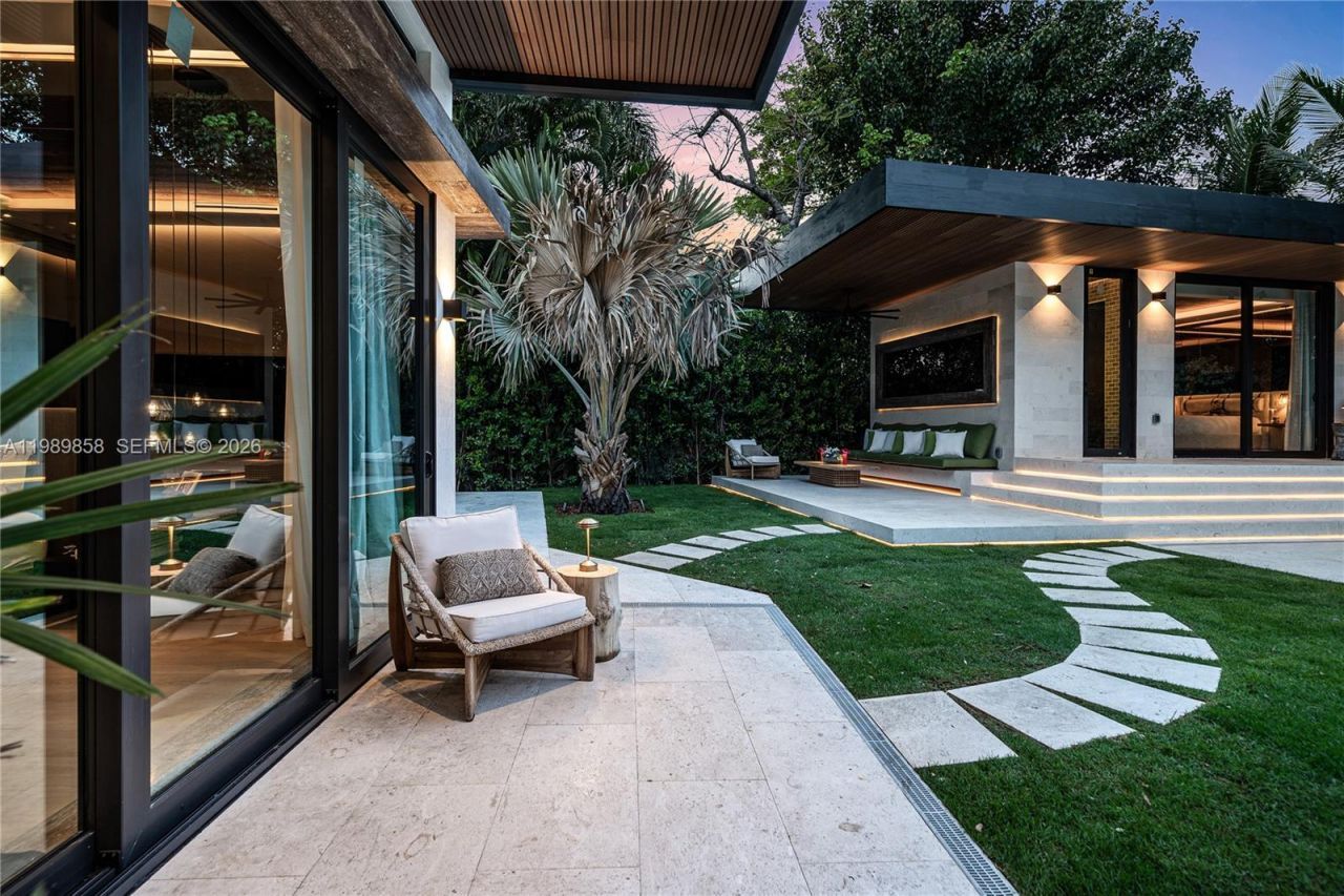 967 NE 78th St, Miami, FL 33138 Photo