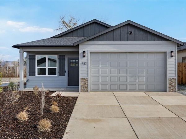 728 Dahl Place, Unit 17, Medford, OR 97501