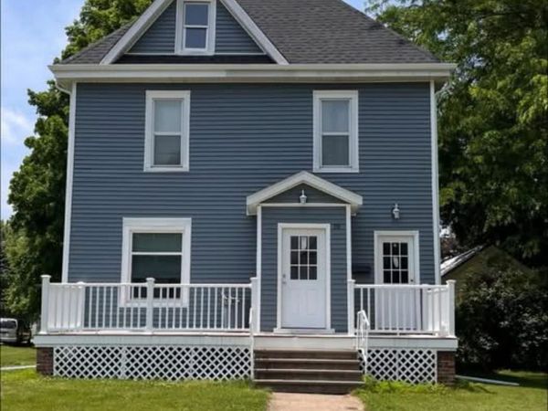 18 N Jefferson, AMBOY, IL 61310