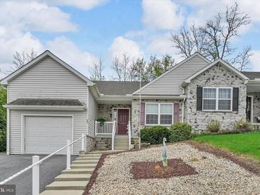 221 RED FERN DRIVE, EAST EARL, PA 17519