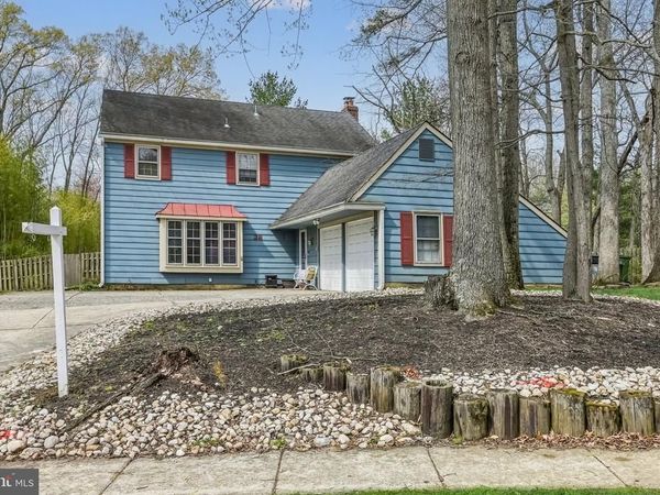 28 DONCASTER COURT, CHERRY HILL, NJ 08003