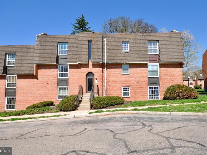 4000 Gypsy Lane, Unit 401D, Philadelphia, PA 19129 Main Photo