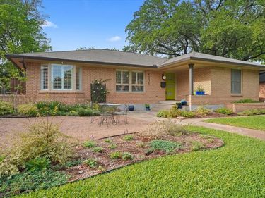 6275 Saratoga Circle, Dallas, TX 75214