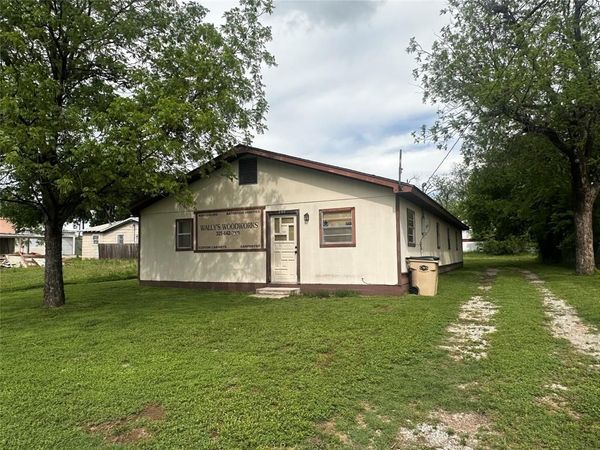 205 S 1st Street , Bangs, TX 76823