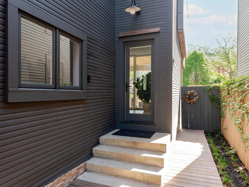 1058 Jaeger Street, Columbus, OH 43206 Photo 45