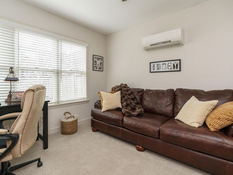 1058 Jaeger Street , Columbus, OH 43206 Photo 5