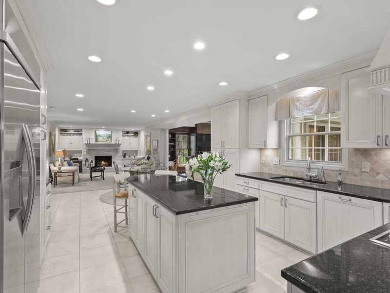 4726 Bayford Court, Columbus, OH 43220 Photo 4