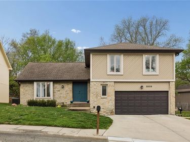 3509 Apple Tree Lane, Kansas City, MO 64119