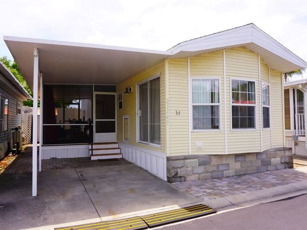 21145 LAZY DAYS CIRCLE, LUTZ, FL 33558