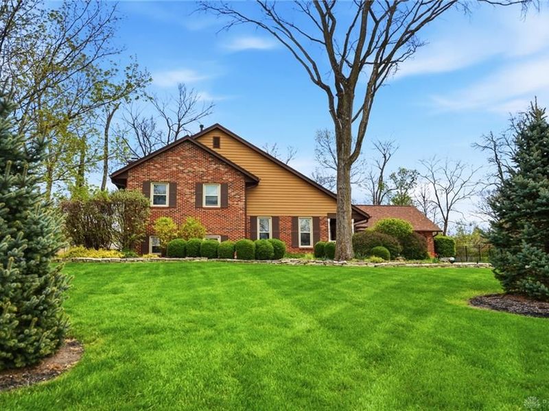 7052 Society Court, Butler Township, OH 45414 Photo 2