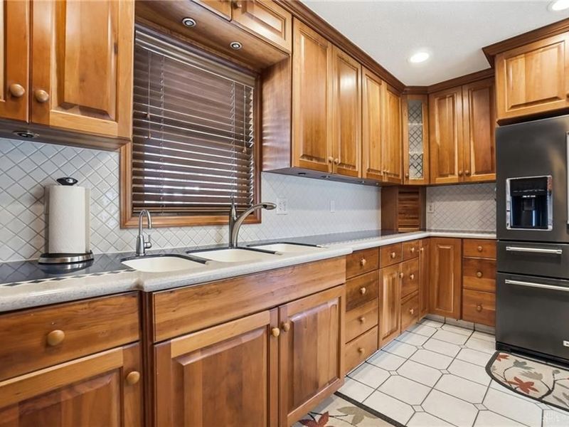 7052 Society Court, Butler Township, OH 45414 Photo 32