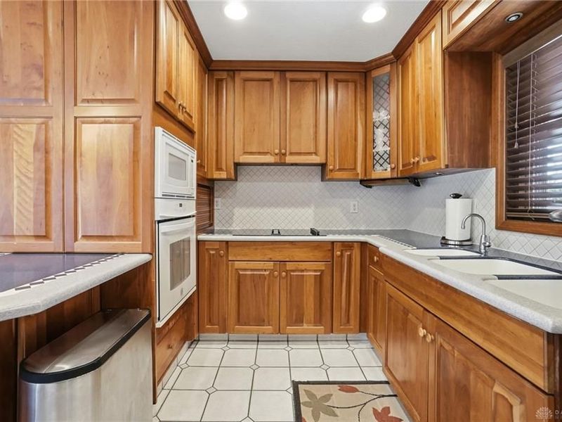 7052 Society Court, Butler Township, OH 45414 Photo 33