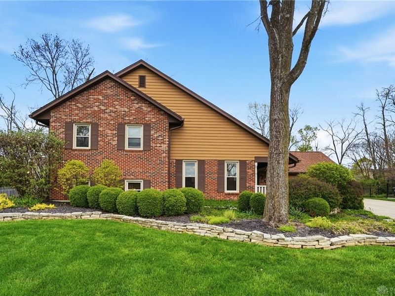 7052 Society Court, Butler Township, OH 45414 Photo 4