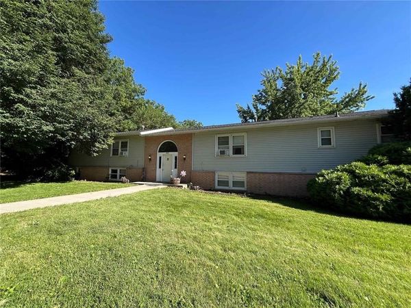 50 W Broadway , Central City, IA 52214