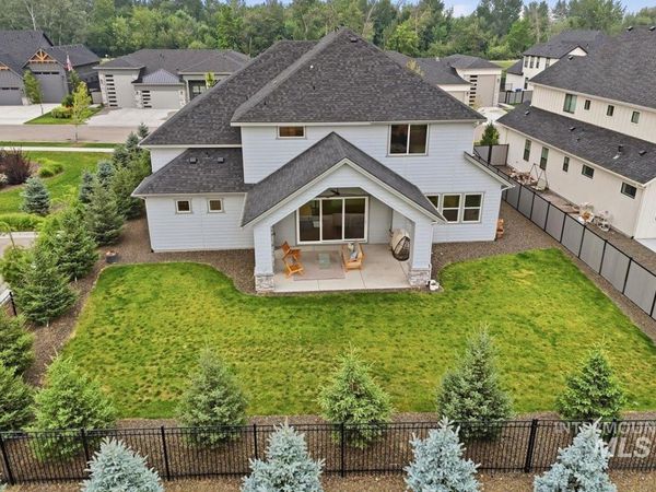 125 S Eagles Roost Way, Eagle, ID 83616