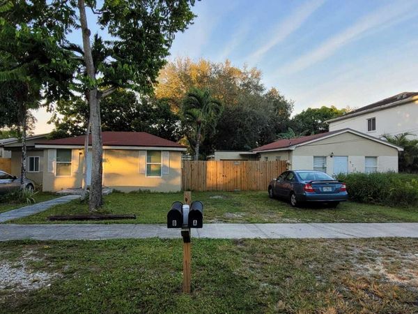 5721 Fillmore Street, Hollywood, FL 33021