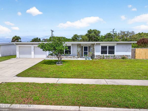 713 NE James Circle NE, Palm Bay, FL 32905