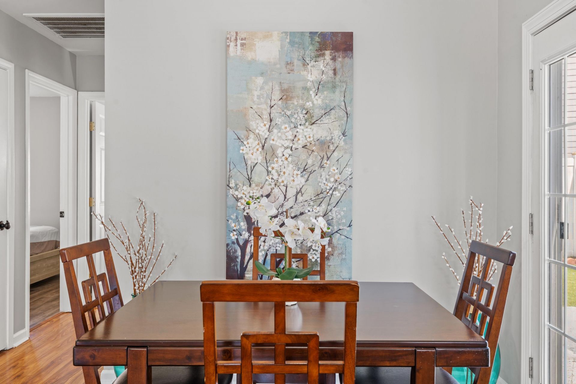 910 Emanon St. Photo 11