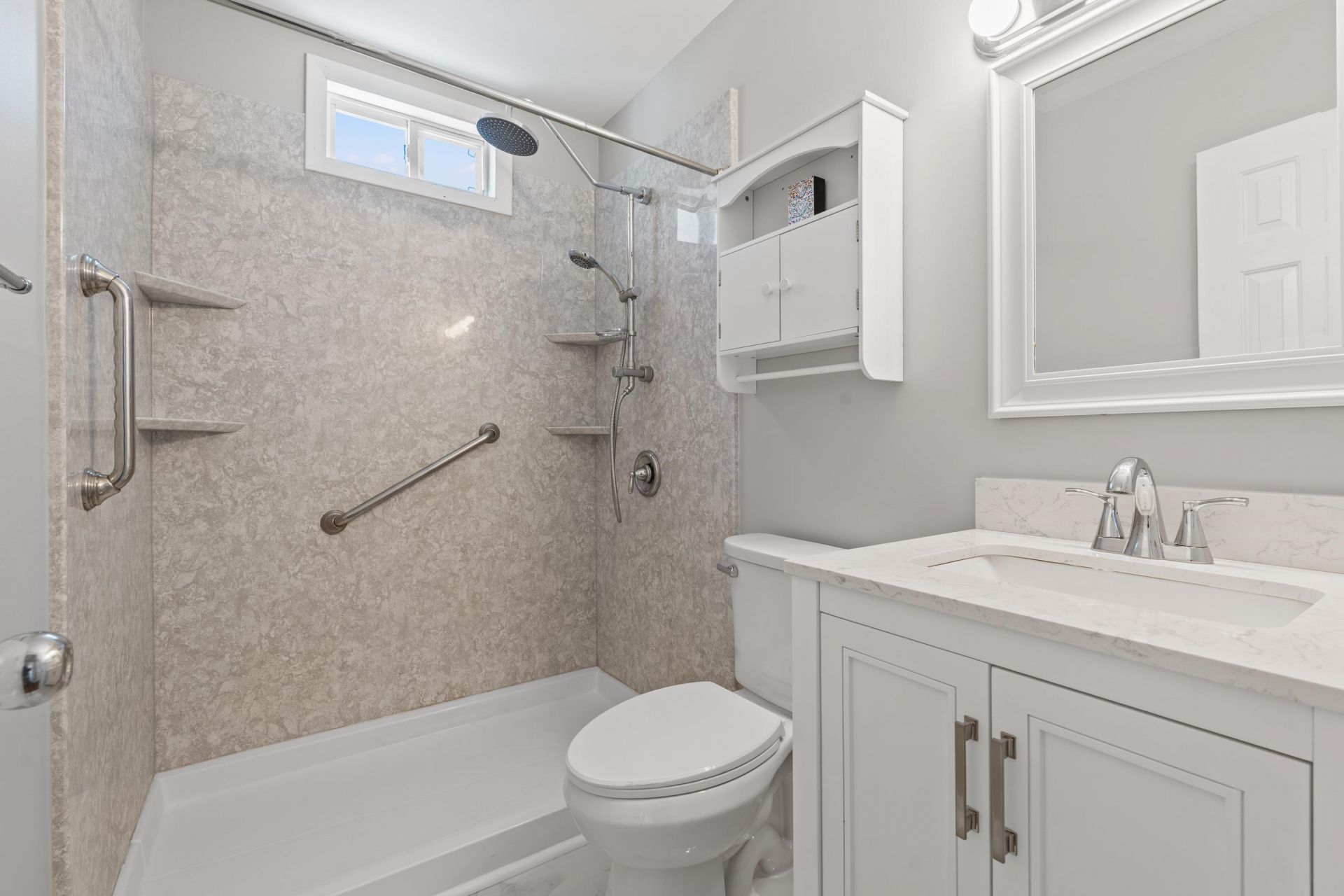 910 Emanon St. Photo 17