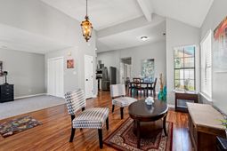 910 Emanon St. photo 4