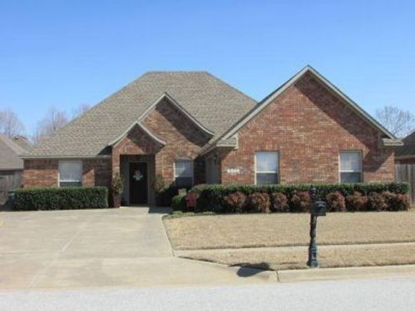 2492 Surtees Place , Fayetteville, AR 72704