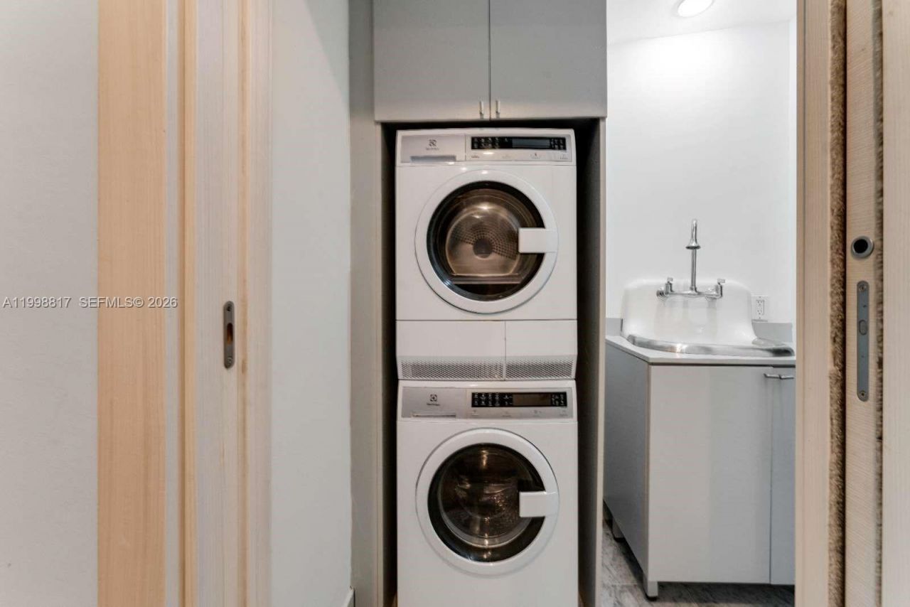 801 S Miami Ave, Unit 3804, Miami, FL 33130 Photo