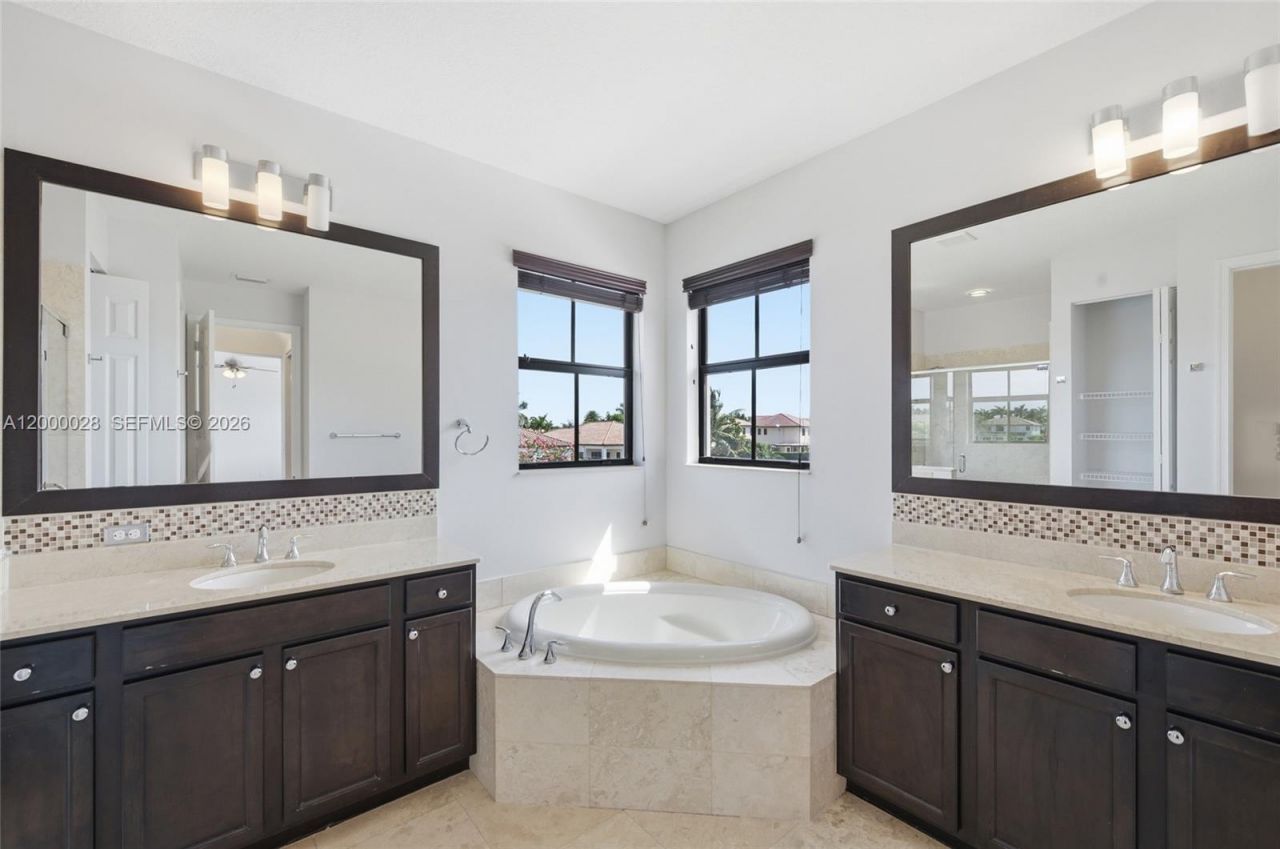 2685 NW 83rd Way, Cooper City, FL 33024 Photo