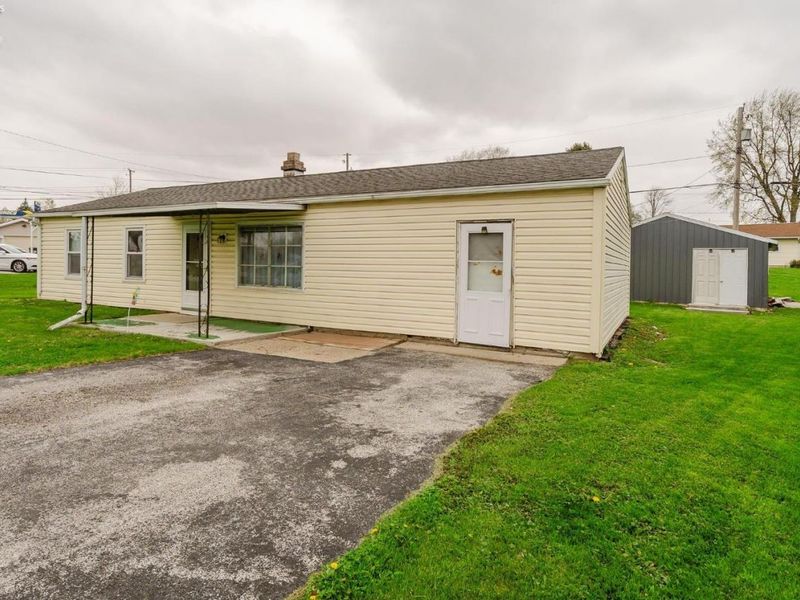 24 Gail Lane, Tiffin, OH 44883 Photo 2