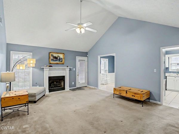 119 Bent Oaks Drive , Jackson, TN 38305