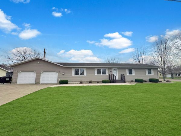 3180 30th Street , Slayton, MN 56172