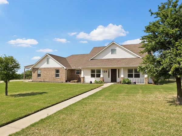 528 Hubbard Circle, Nevada, TX 75173
