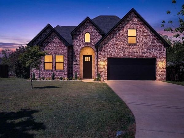 245 Autumn Wood Trail, Gun Barrel City, TX 75156