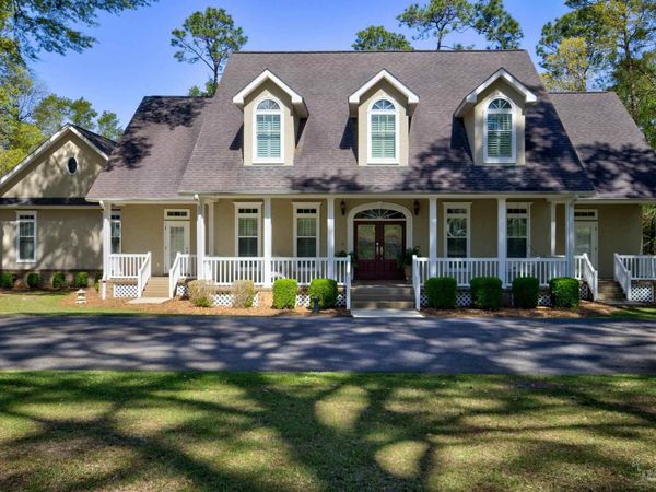 300 1/2 Brookwood Rd, Atmore, AL 36502