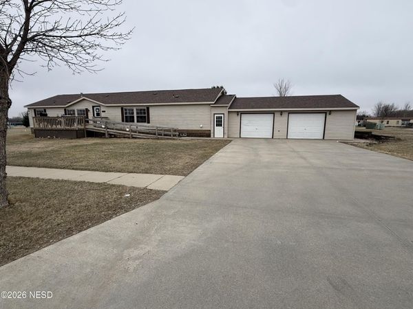 2348 11TH AVENUE SW, Watertown, SD 57201