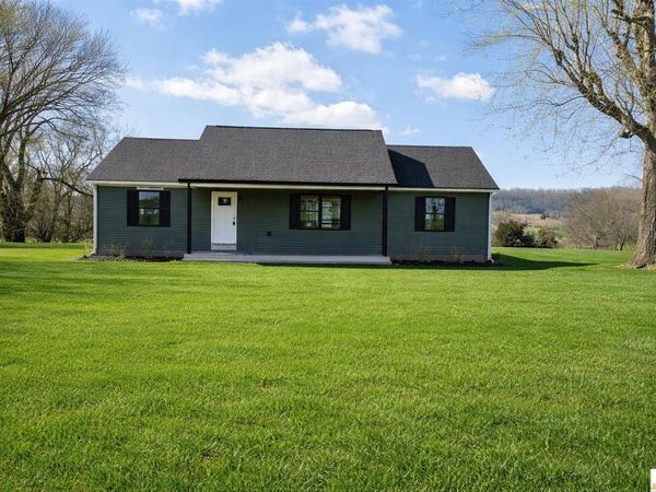 1363 Short Cut Road, Horse Cave, KY 42749