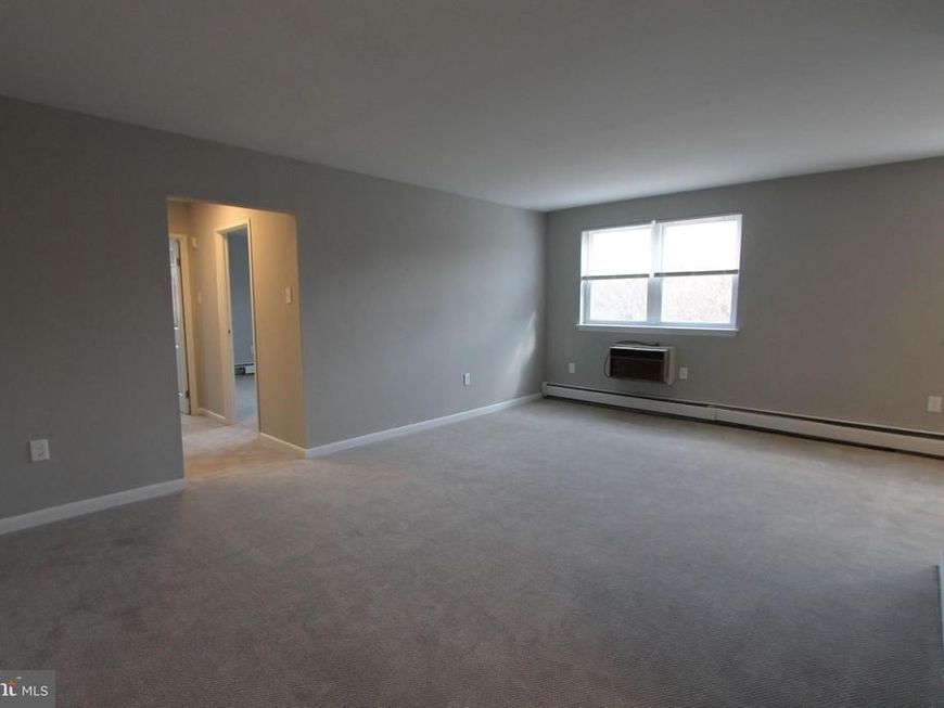 700 W Walnut Lane, Unit 209, Philadelphia, PA 19144 Main Photo