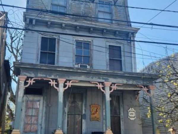 402 PRINCE STREET , BORDENTOWN, NJ 08505