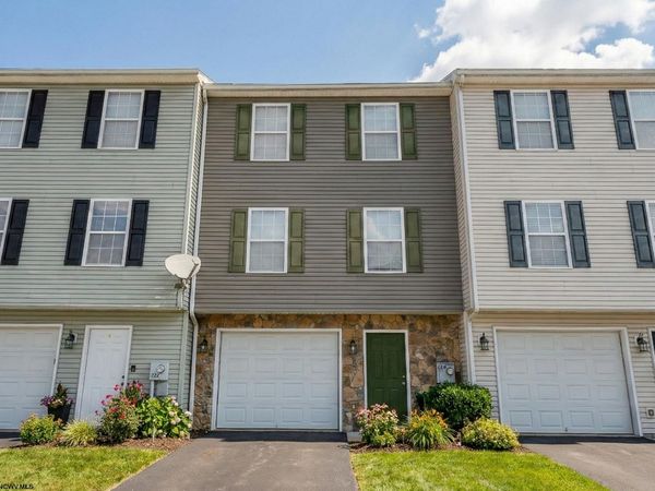 132 Eagle Drive, Maidsville, WV 26541