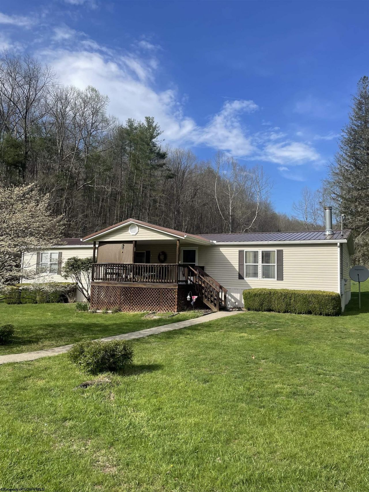 1622 Servia Elmira Road, Duck, WV 25063 Main Photo