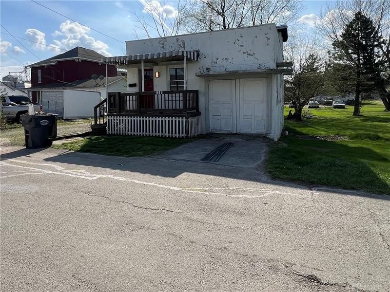 215 Sycamore, Union City, OH 45390 Photo 2