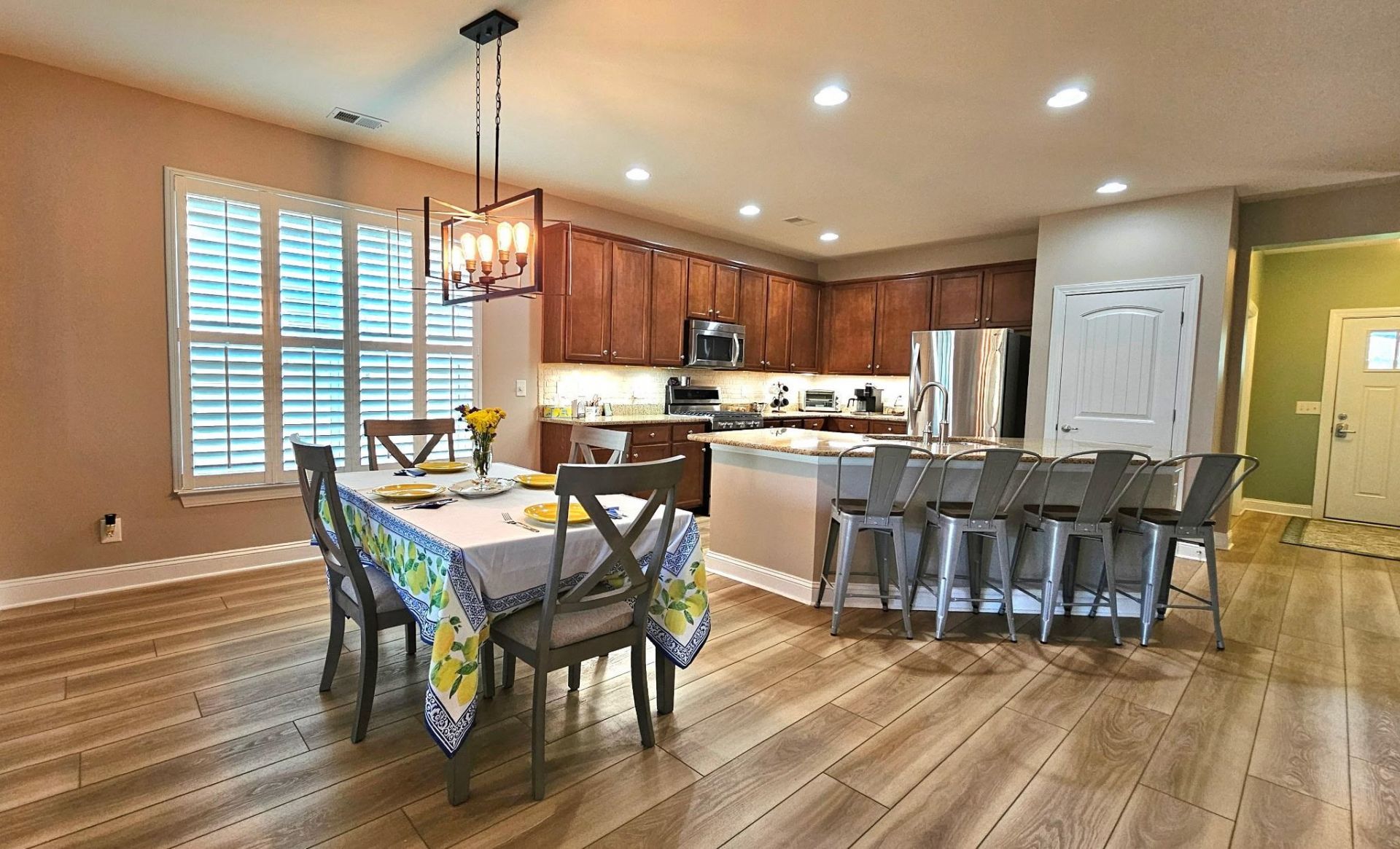 1810 Orchard Dr. Photo 23