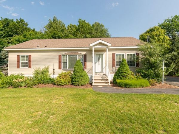 6 Mapleshade Drive, Nashua, NH 03062