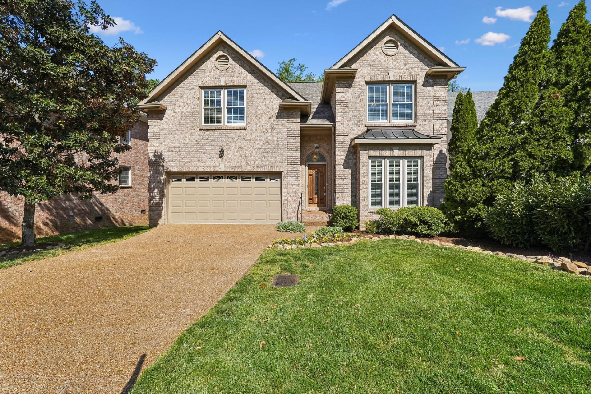 621 Cherry Glen Cir, Nashville, TN 37215 Main Photo