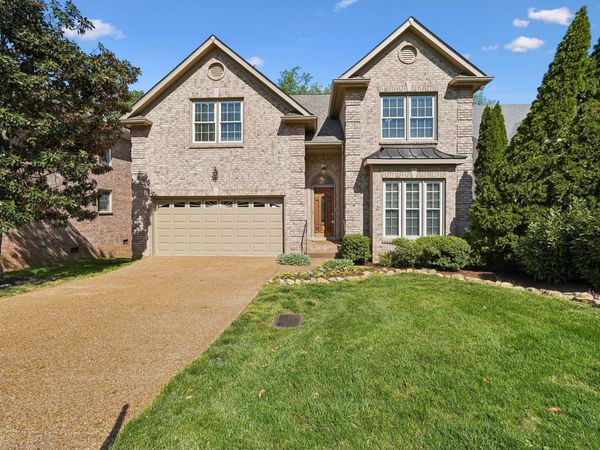 621 Cherry Glen Cir , Nashville, TN 37215