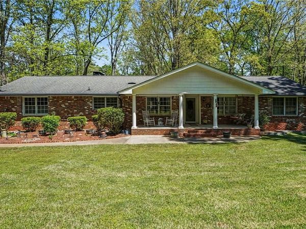 783 Lester Mill Road , Locust Grove, GA 30248